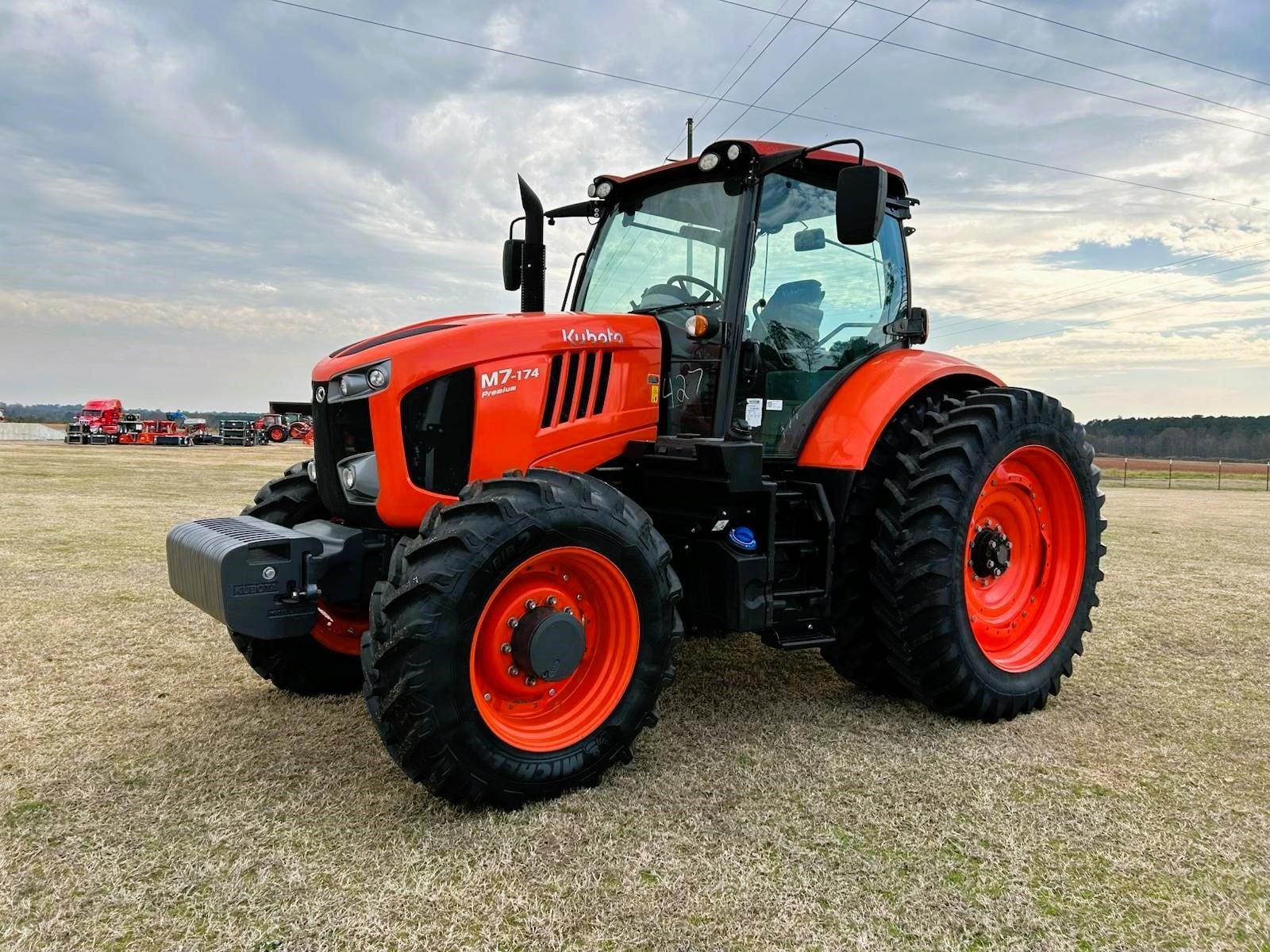 2023 KUBOTA M7-174 PREMIUM - Linder Turf & Tractor